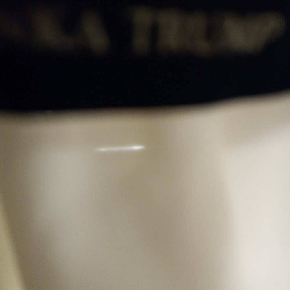 Ivinka Trump xl off sleeve top white